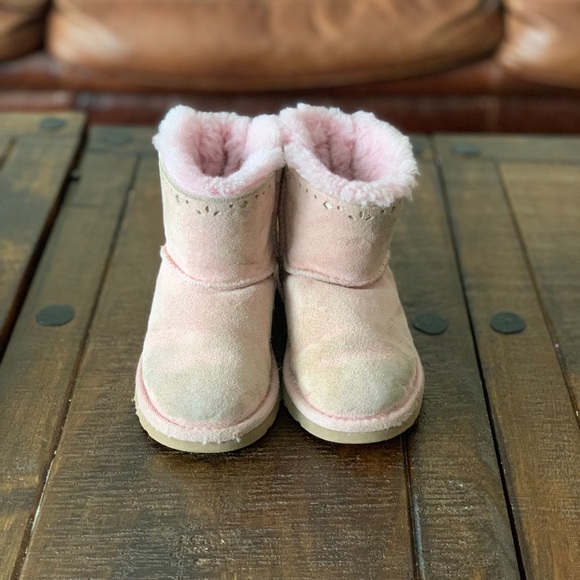 Ugg Bailey toddler sz 9 - Picture 2 of 3
